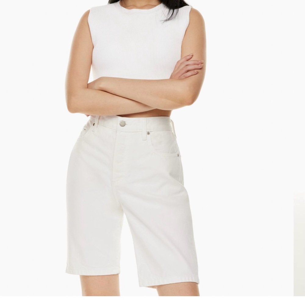 NWT Denim Forum 90’s Chloe Bermuda